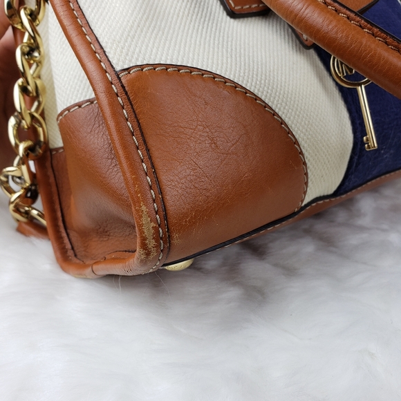 Michael Kors Hamilton Tote - Picture 14 of 15